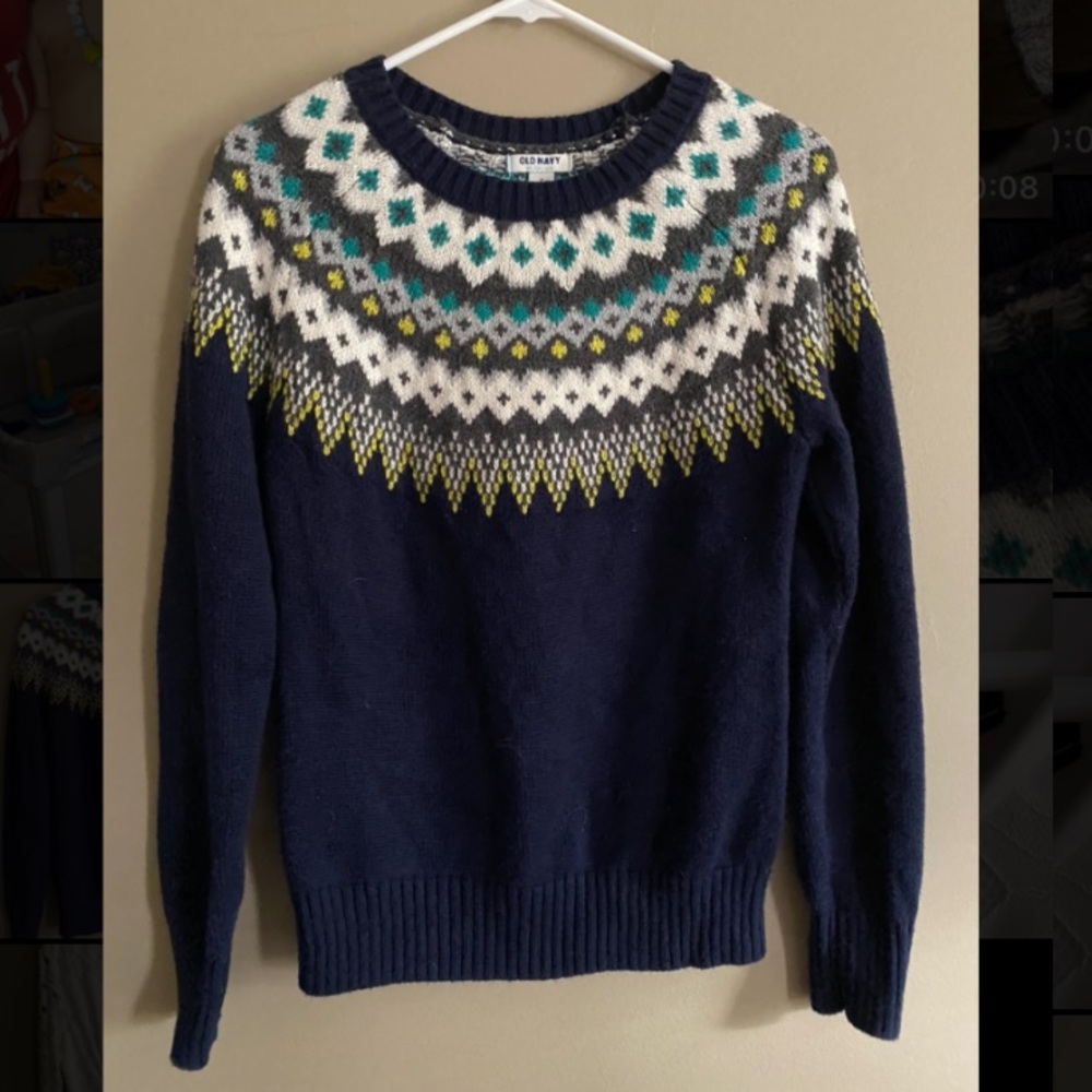 Old Navy sweater